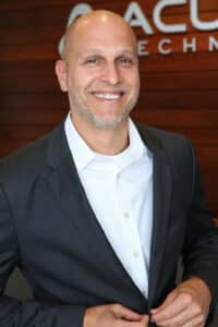 UrbanHillPhot Acumen#2 18